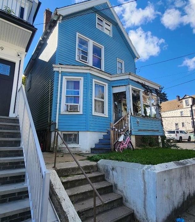 2nd image of 41 Elmwood Ave