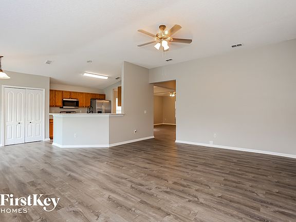 3rd image of 12601 White Cedar Trl