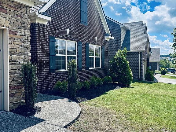 2nd image of 1108 Marys Pl E