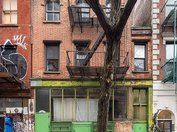 7 Bleecker St, New York, NY 10012