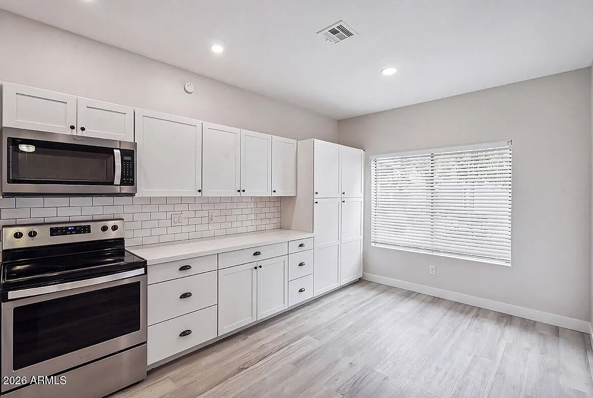 3 bed, $2,490 — Photo 4