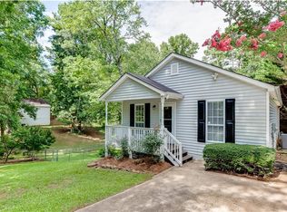 9135 Horseshoe Bnd, Gainesville, GA 30506