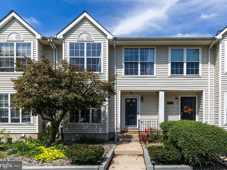 606 Benham Ct