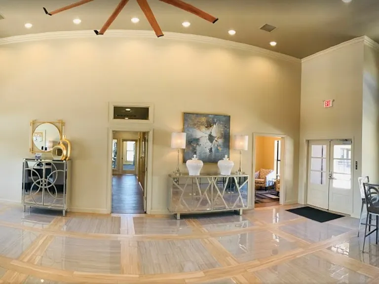 Crown Lone Oak Apartment Homes — Photo 7