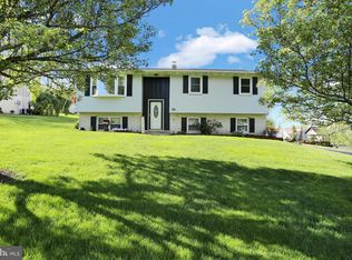 1900 McKnights Gap Rd, Reading, PA 19604