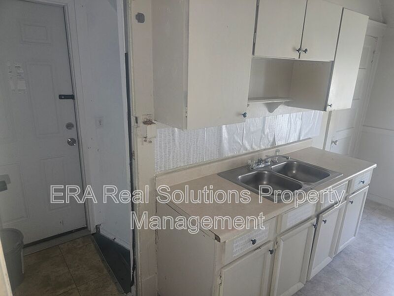 1st image of 3449 W 63rd St APT 2