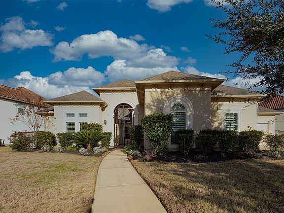 3rd image of 6406 Logan Creek Ln