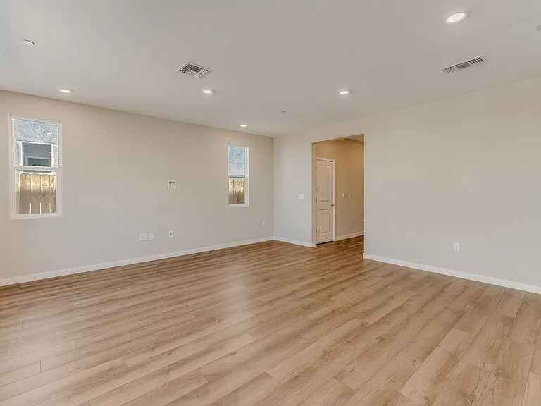 8326 Mincey Way — Photo 5