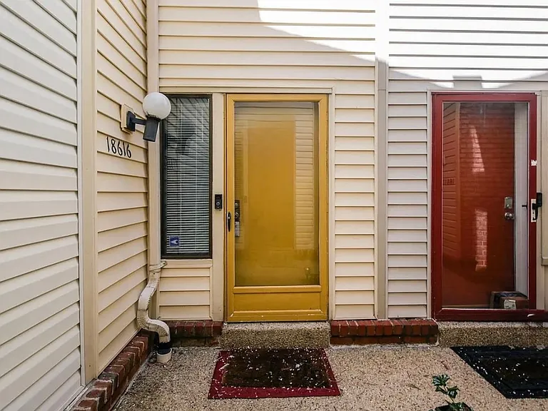 18616 Pier Point Pl — Photo 2