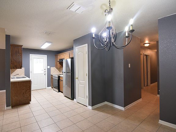 4th image of 3306 Alicante Ct #A