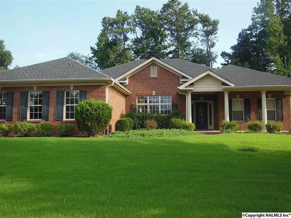1st image of 104 Bilton Dr