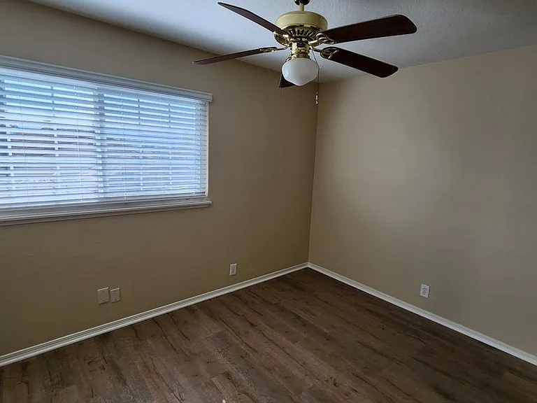 10327 Paseo Park Dr — Photo 8