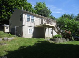 70 Arrowhead Dr, Wantage, NJ 07461