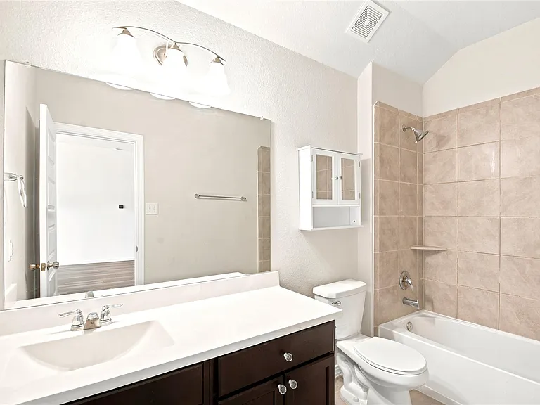 1202 Vilamoura Ct — Photo 34