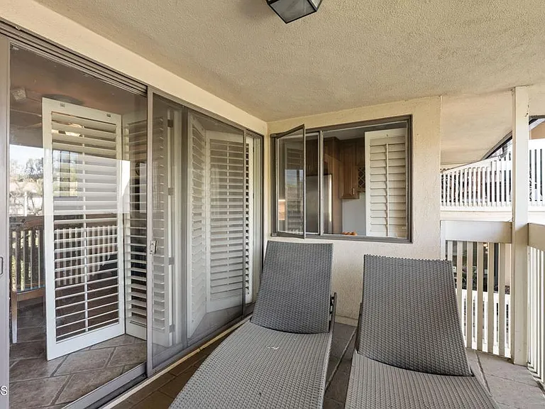 945 S Orange Grove Blvd #E — Photo 13