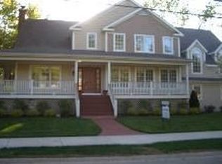 636 Lill St, Barrington, IL