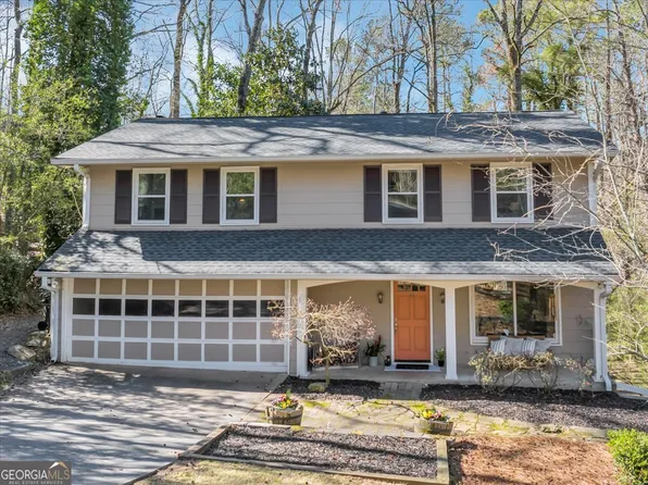 330 Knoll Woods Dr, Roswell, GA 30075