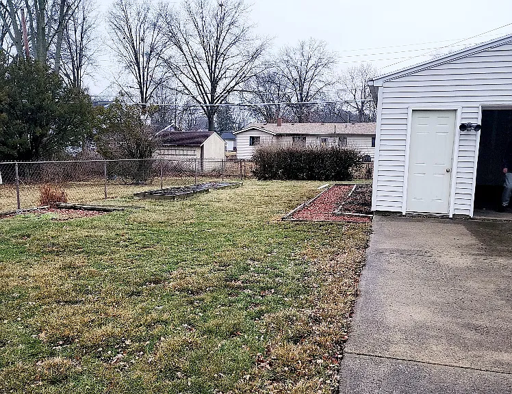 Barnhart Ave — Photo 3