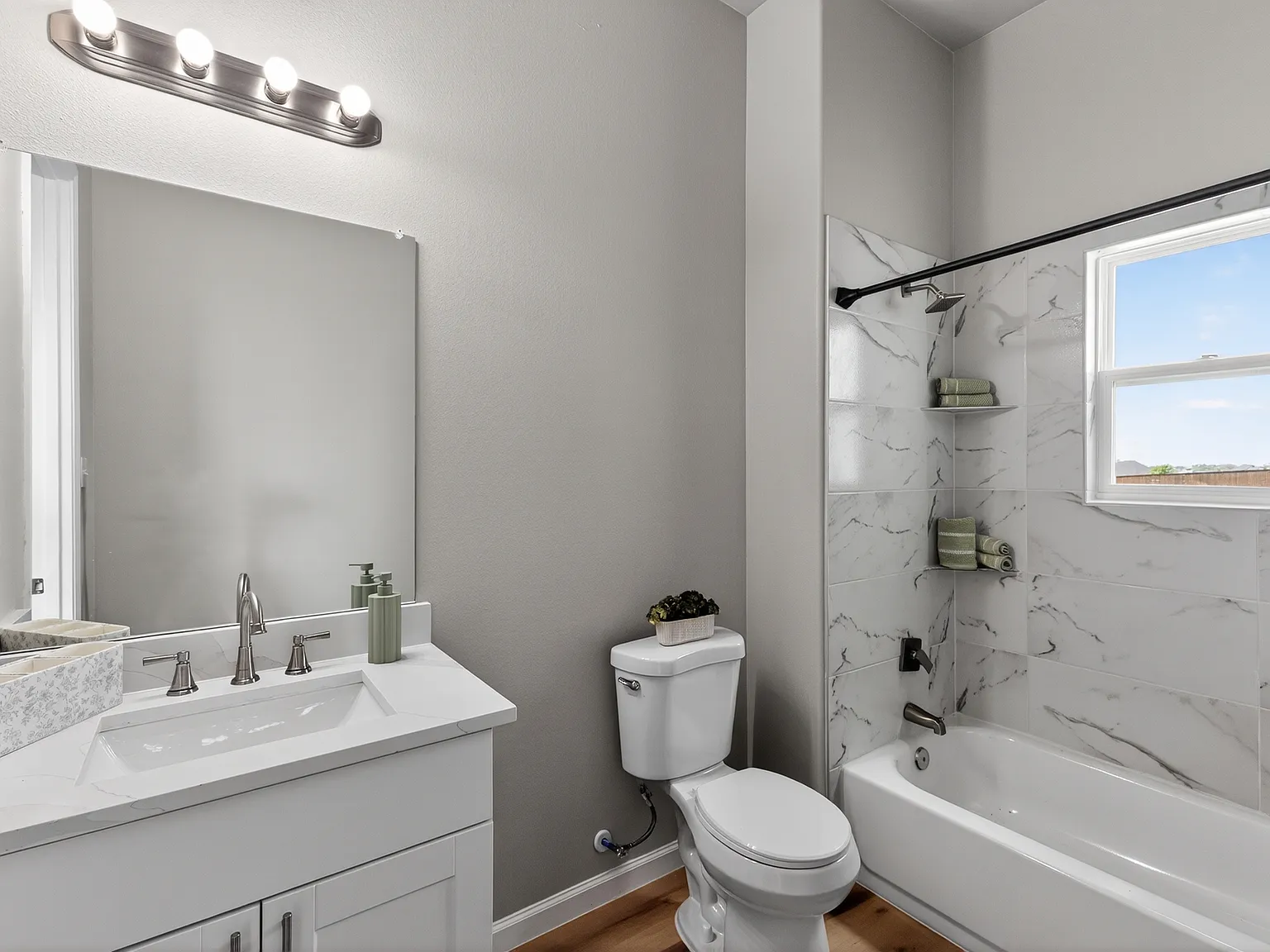 4 bed, 3.5 bath, 2975 sqft, $3,850 — Photo 4