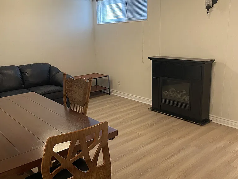 166 Collings Ave — Photo 11