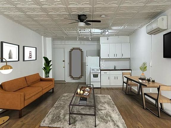 2nd image of 21 Orchard St APT 3