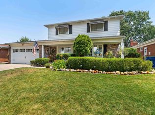 32300 Lancaster Dr, Warren, MI