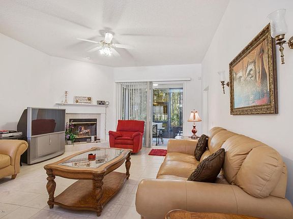 3rd image of 757 Hazelmoor Ln