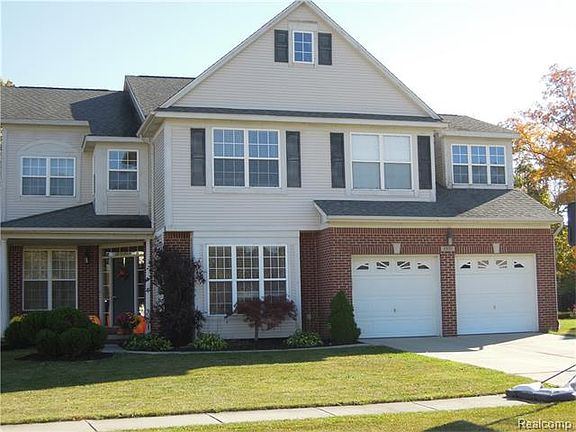 2nd image of 1935 Howland Blvd