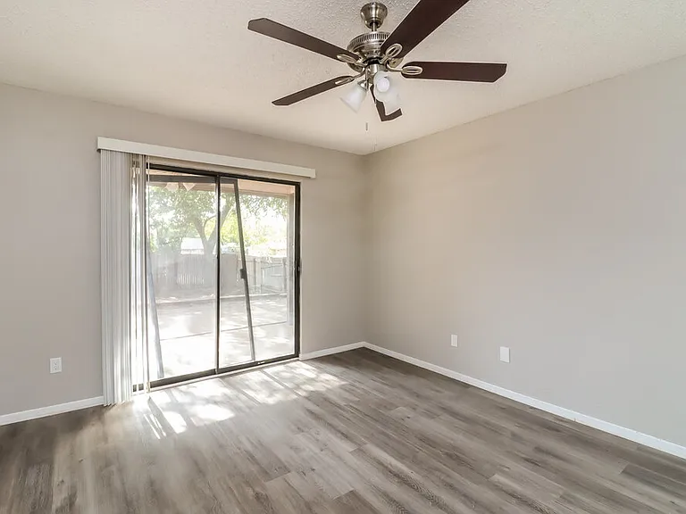 5911 Woodsetter Ln — Photo 11