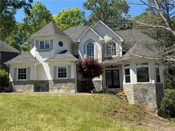 1660 Laurel Creek Dr, Lawrenceville, GA 30043