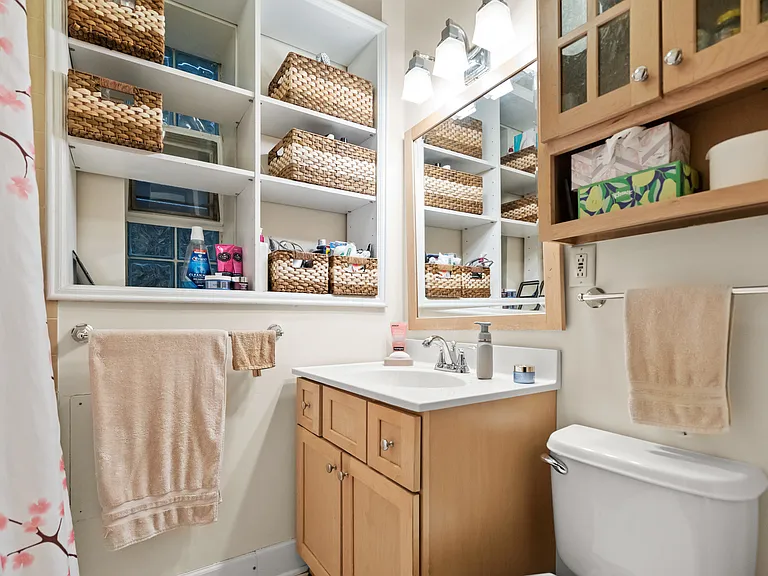 1336 W Cornelia Ave #2 — Photo 11