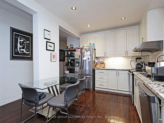 4th image of 20 Ashdale Ave