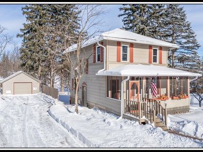 406 W Fulton St, Waupaca, WI, 54981