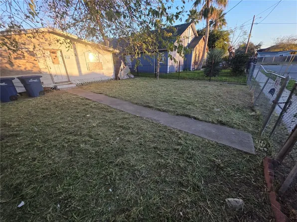 230 Shawnee St, Corpus Christi, TX 78405