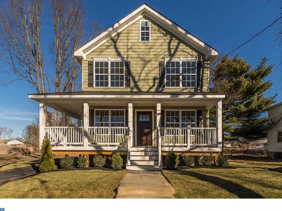 1st image of 242 Dubois Ave