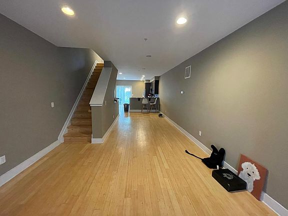 2nd image of 2010 Trenton Ave