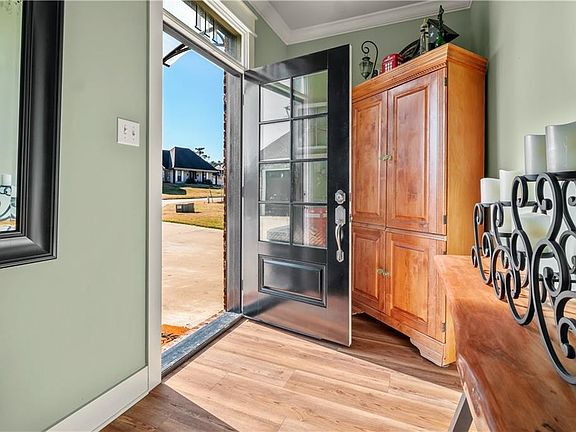 4th image of 111 Saint Abigail Ln
