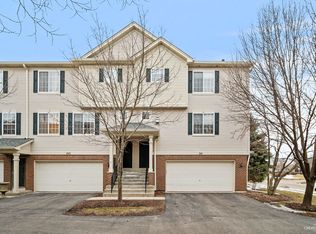 241 Evergreen Cir #241, Gilberts, IL 60136