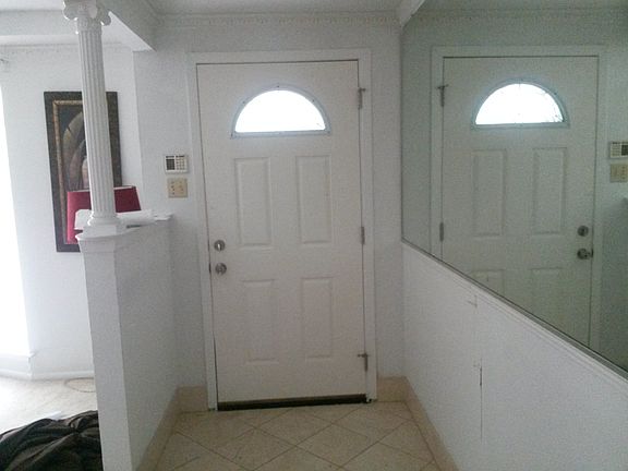 3rd image of 123 Willowbrook Dr