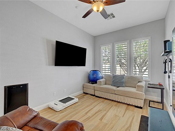 5th image of 2399 Winter Cliffs St