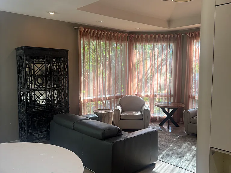 534 Santee Ave #534 — Photo 9