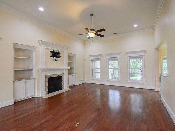 2nd image of 4025 Fallberry Dr