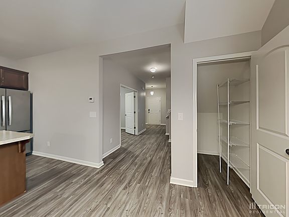 5th image of 2341 Lake Vista Dr