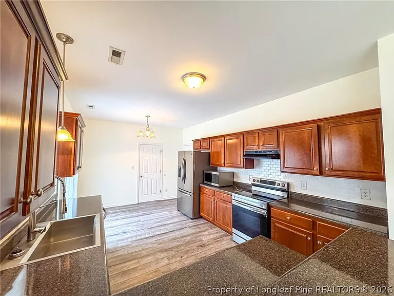 758 Blue Bird Dr — Photo 6
