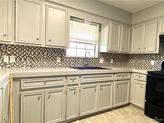 3rd image of 3306 Audrey Ln
