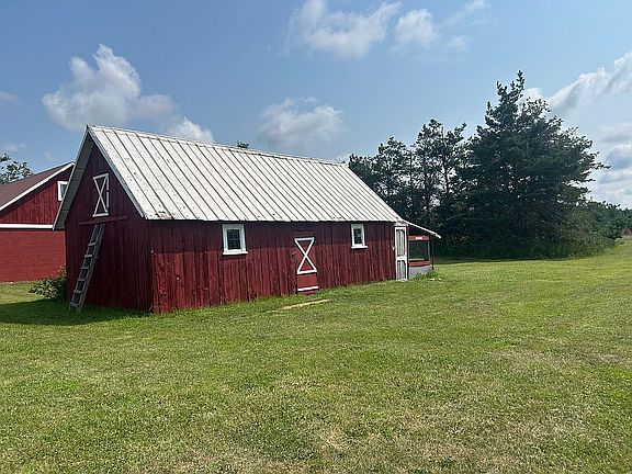 16x32 building