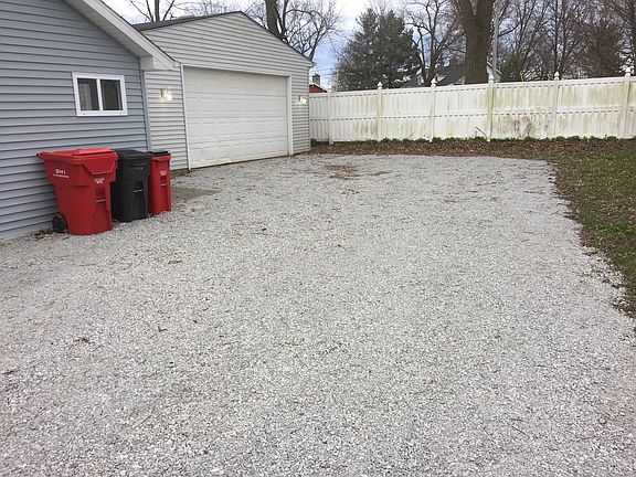 2nd image of 7605 W 135th Pl