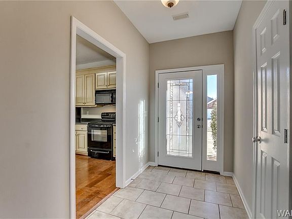 3rd image of 2312 Stardust Dr