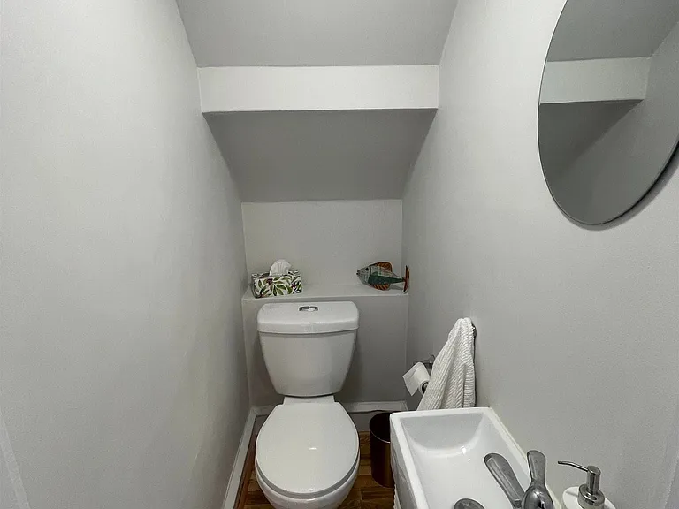 112 N Belmont Ave — Photo 19