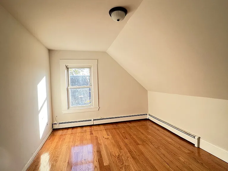 27 Barry St #2R — Photo 33